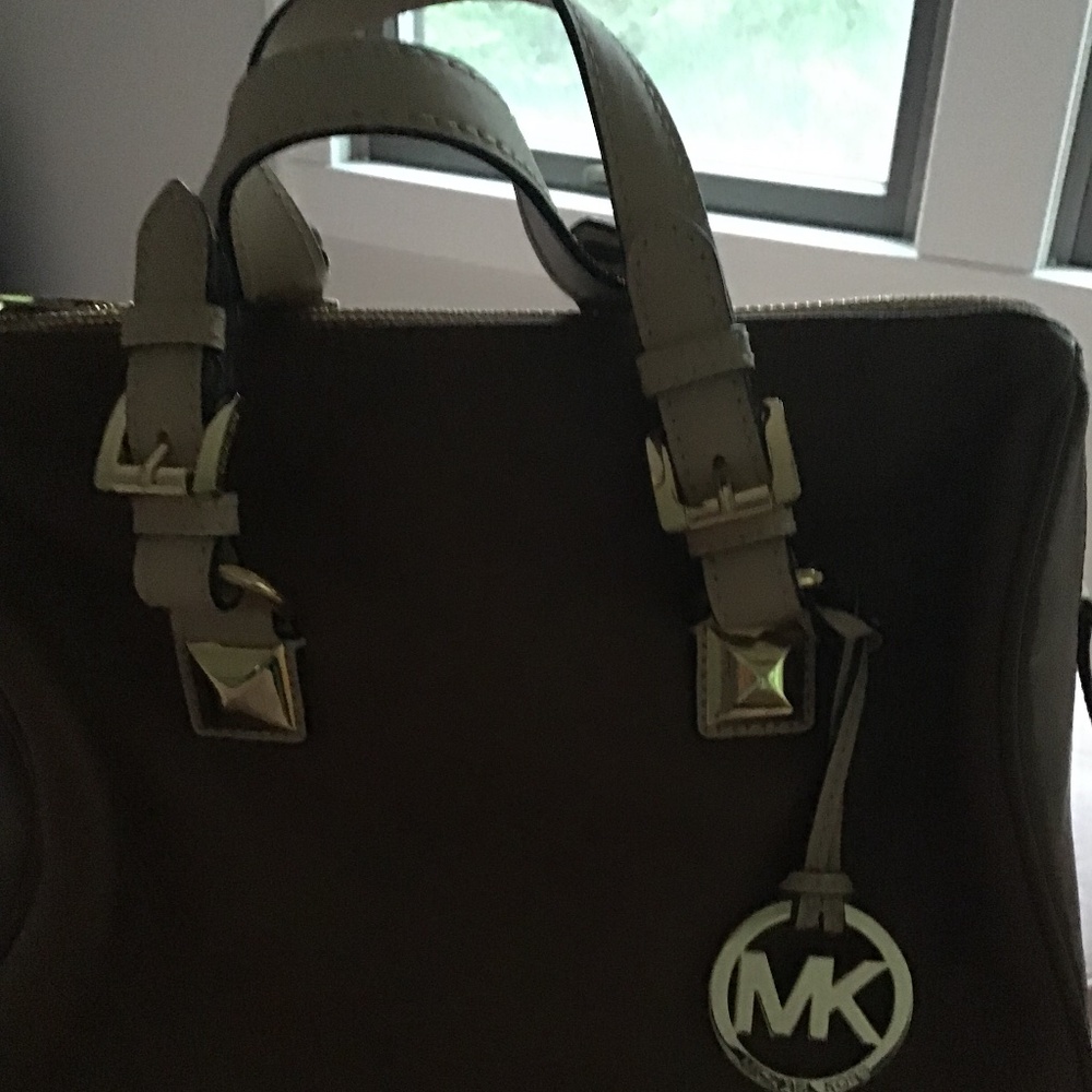 Michael Kors Cognac Short handle leather Handbag